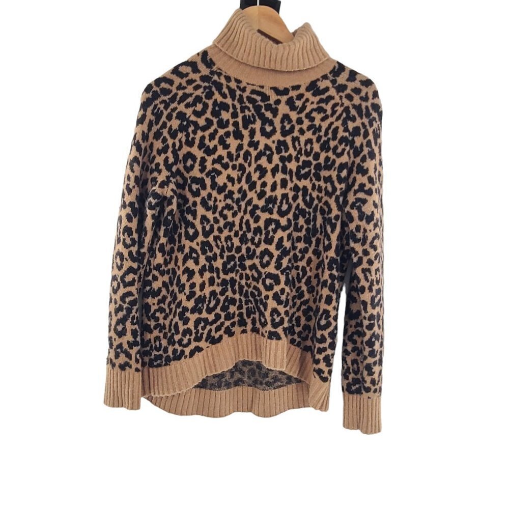 J. Crew Turtleneck Sweater in Leopard Merino Wool Blend Size Small High low hem